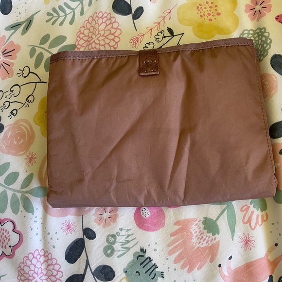 Freshly Picked diaper bag in Heather color. - Picture 4 of 6